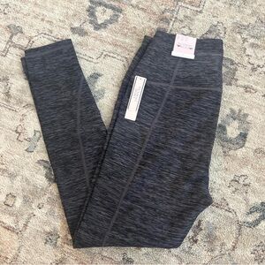 Victoria’s Secret Incredible Essential Legging